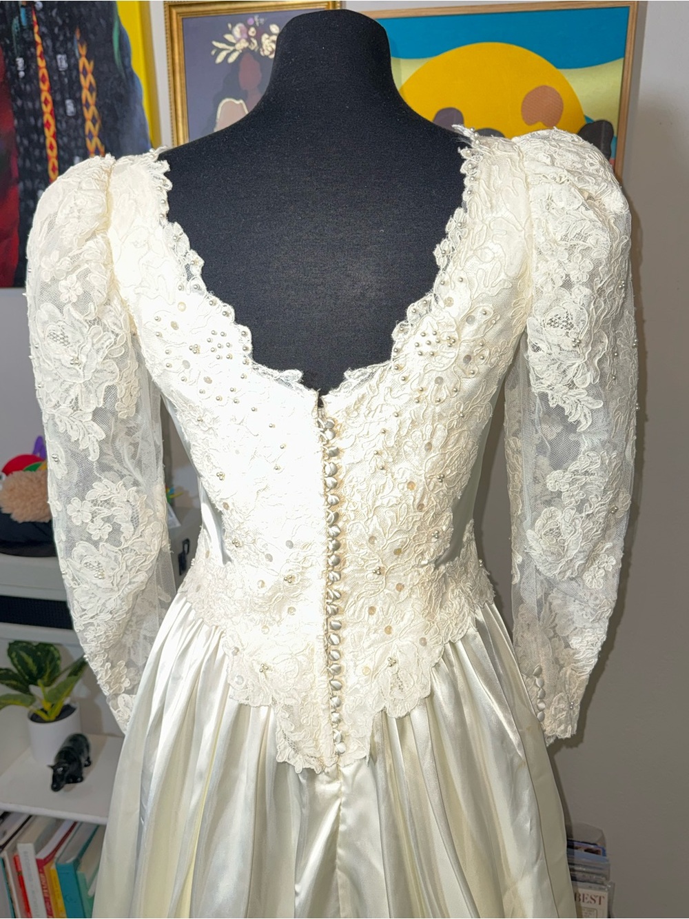 Vintage Lace Beaded Ivory Long Sleeve Wedding Gown - Picture 6 of 7